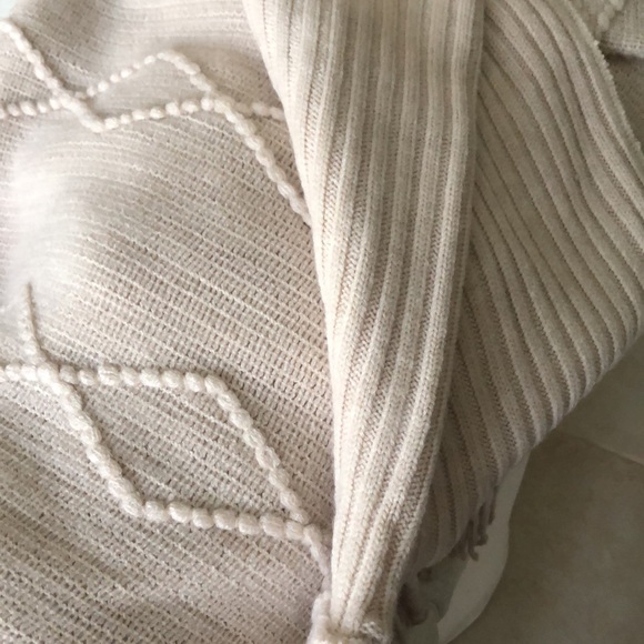 🐢Time and Tru Pullover Fringed Cable Knit turtle neck poncho sweater - Picture 8 of 13